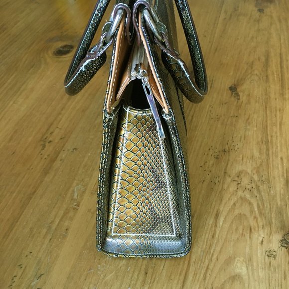 Vintage Bronze Snakeskin Classic Handbag with Contrast Stitching - Picture 3 of 7
